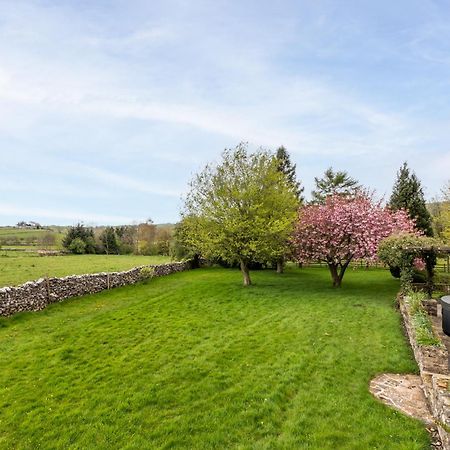 Central Malham Wellbeing Escape With Hot Tub Sleeps 8 Zewnętrze zdjęcie