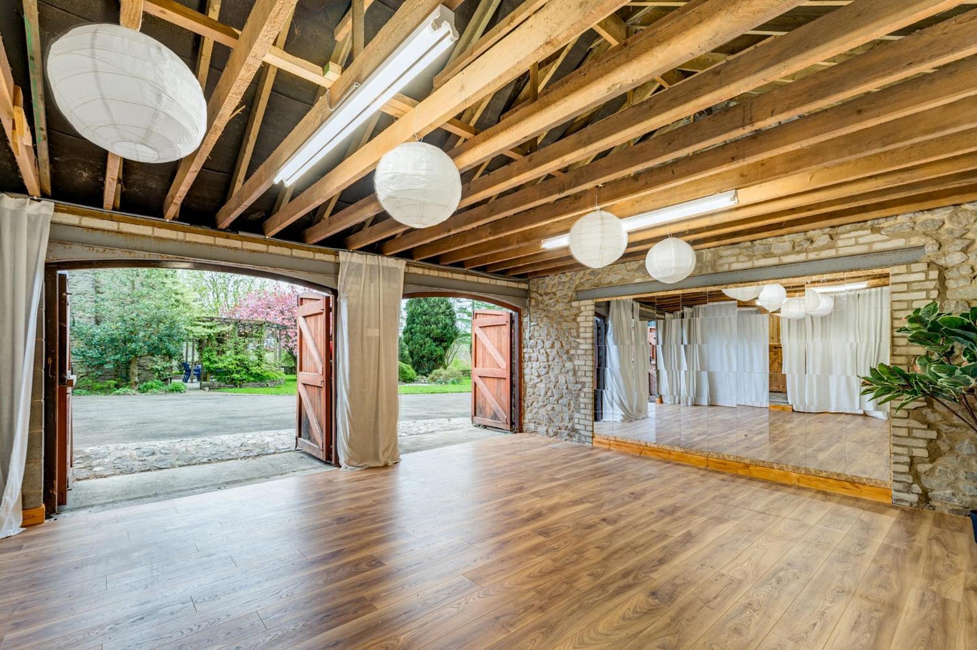 Central Malham Wellbeing Escape With Hot Tub Sleeps 8 Zewnętrze zdjęcie