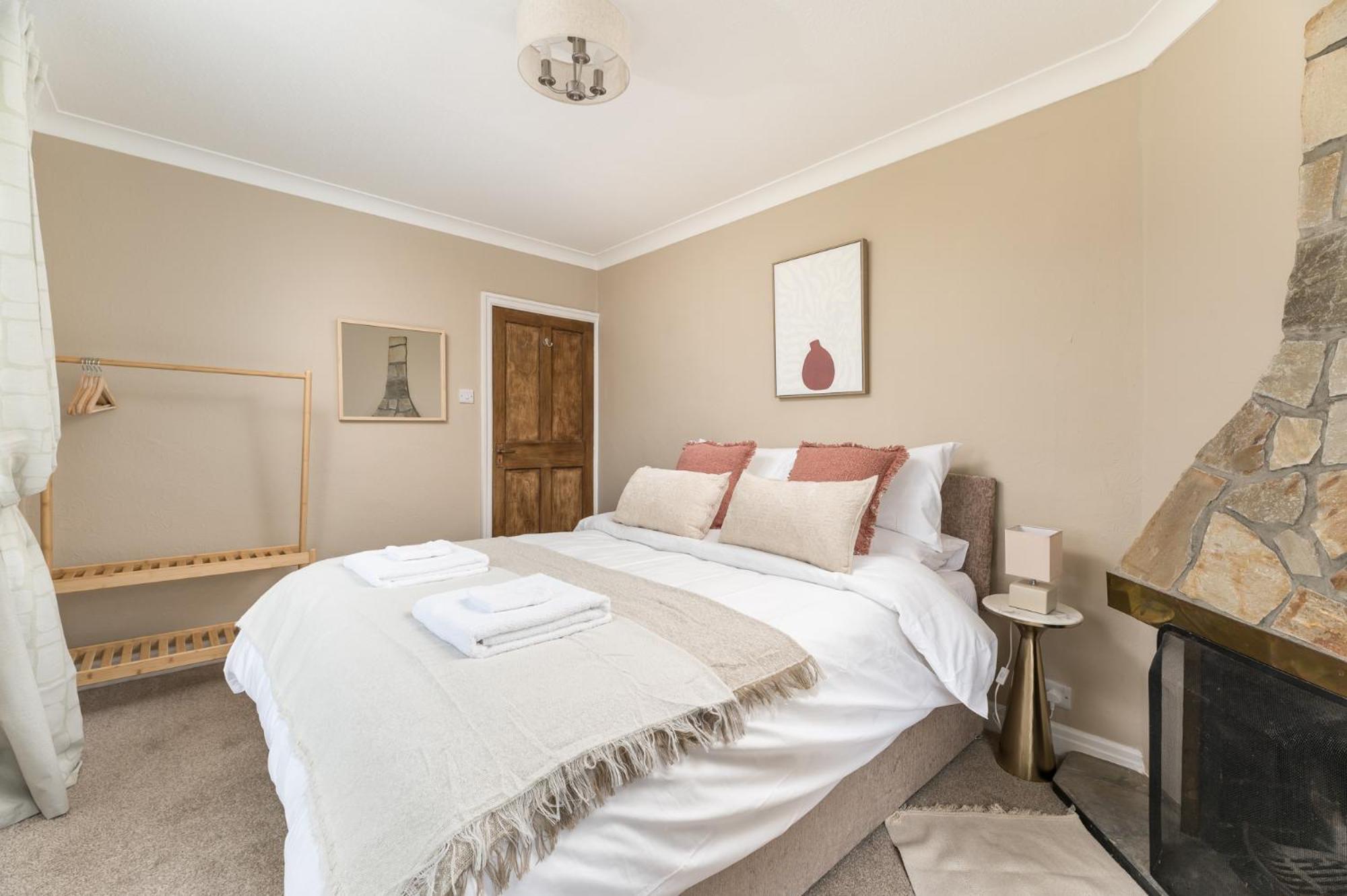 Central Malham Wellbeing Escape With Hot Tub Sleeps 8 Zewnętrze zdjęcie