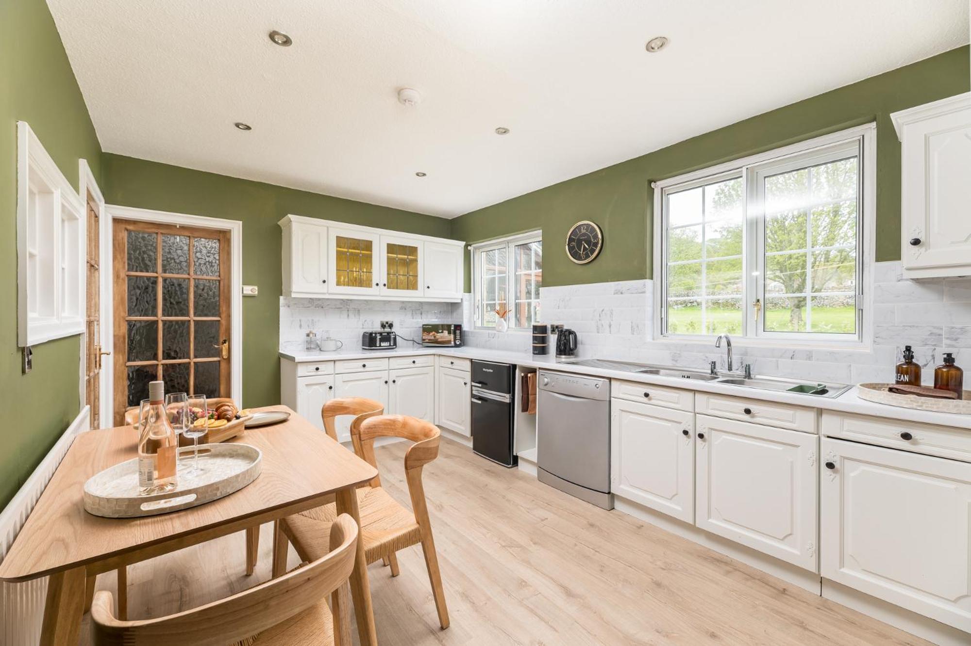 Central Malham Wellbeing Escape With Hot Tub Sleeps 8 Zewnętrze zdjęcie