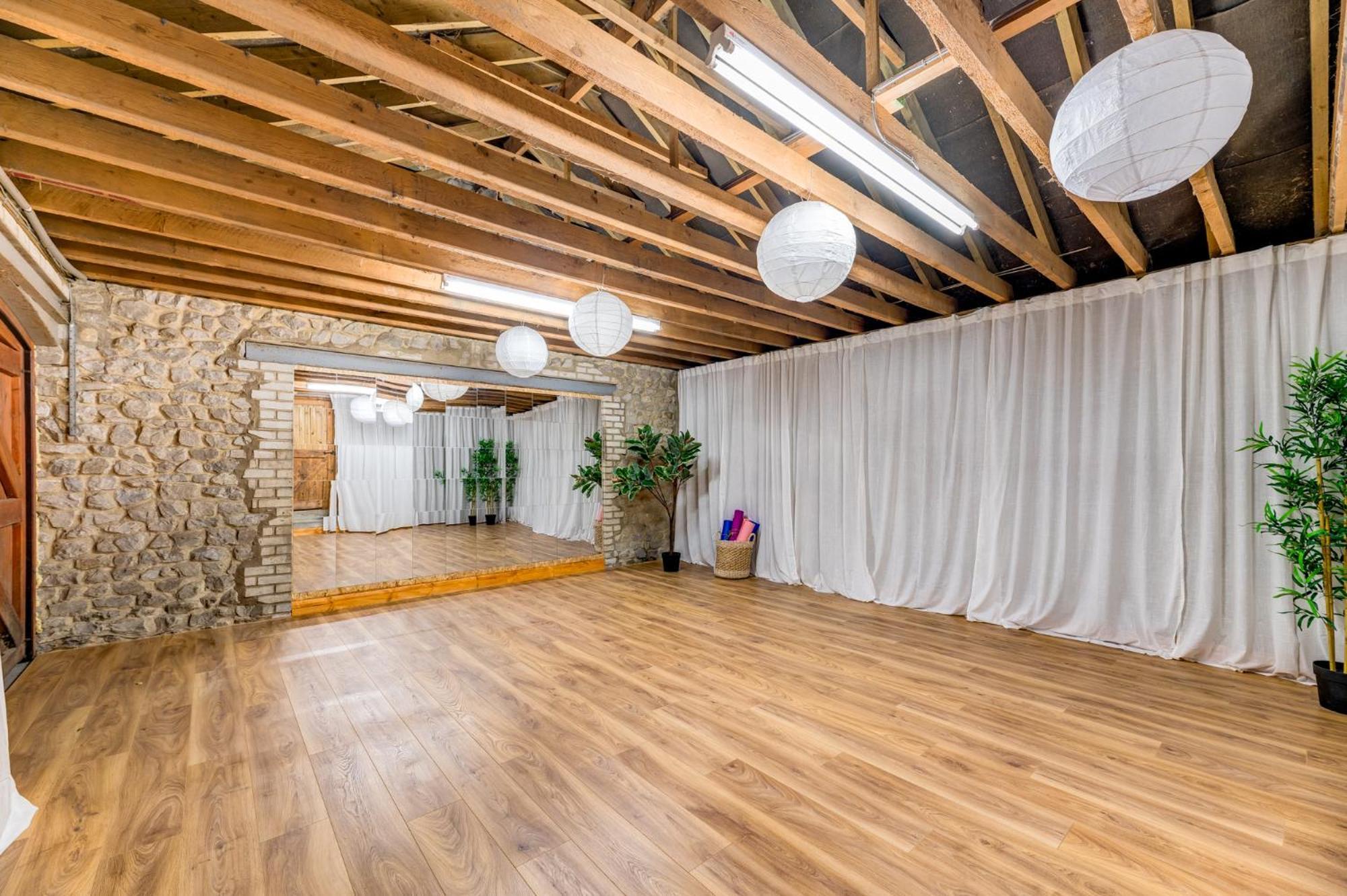 Central Malham Wellbeing Escape With Hot Tub Sleeps 8 Zewnętrze zdjęcie